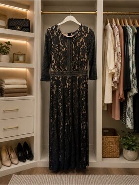 Black Lace Long Sleeve Evening Dress